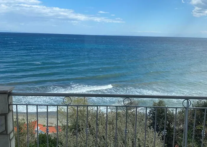 βεράντα στο αιγαίο Vilă Kókkinon Nerón