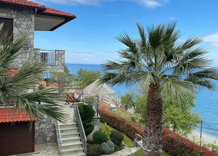 βεράντα στο αιγαίο * Kókkinon Nerón