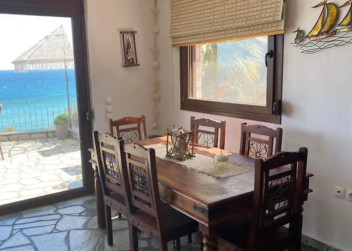 βεράντα στο αιγαίο Vilă Kókkinon Nerón