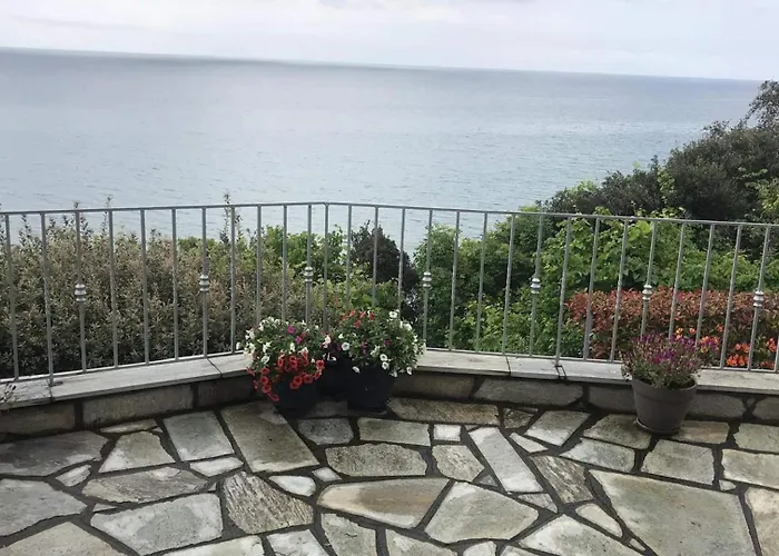 βεράντα στο αιγαίο * Kókkinon Nerón